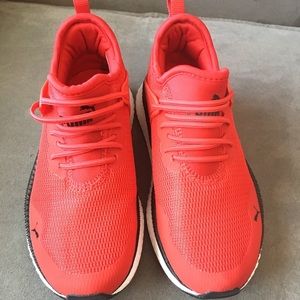 Brand new kids Pumas. Size 13